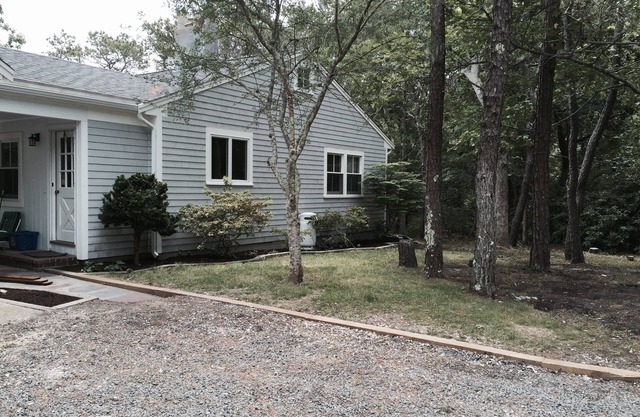 Spacious renovated Beach Home Pet friendly, air, outdoor shower, close to beach