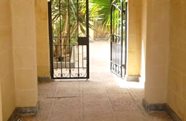Spacious sunny apartment in large villa.