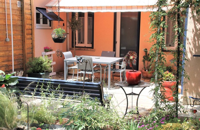 Spacious Toulousian house with garden