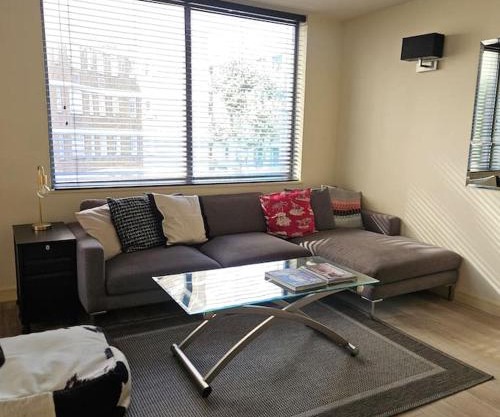 Spacious Two Bedroom Apartment in South Kensington