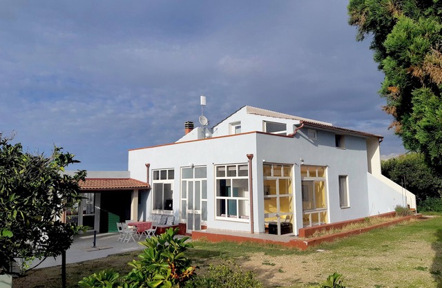 Spacious vacation home in a quiet location with sea views