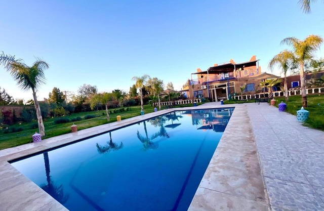 Spacious villa perfect for family or friends in front of the Atlas Mountains.
