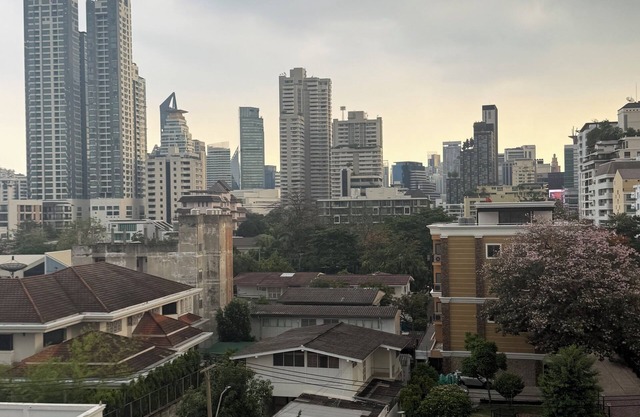Spanish inspired, 1-bedroom, rooftop apartment in phenomenal Bangkok with AC
