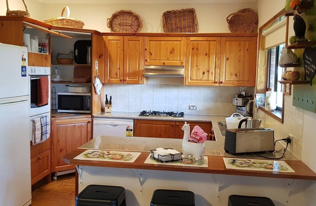 SPECIAL $60pp/n at the ECO OLIVE FARMSTAY at Big Hill, min 6 persons. Sleeps 18
