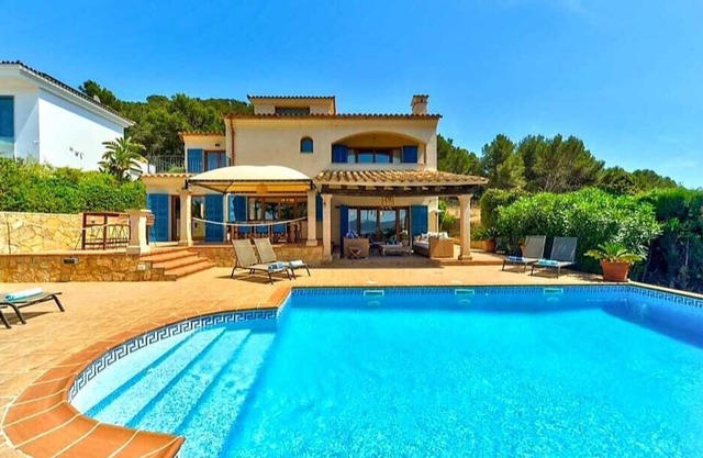 SPECIAL OFFERBeautiful villa, stunning views discount from 20 aug til 3rdsept