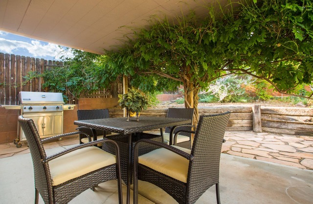 Spectacular Home Northeast Heights- Casino, Golf, Hiking, I-25, Balloon Fiesta