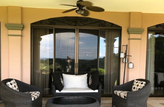 Spectacular ocean view condo