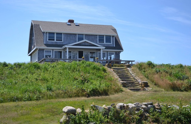 Spectacular Ocean View Home w/Private Beach & tennis, Dog friendly