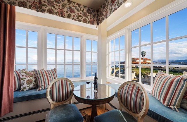Spindrift Inn