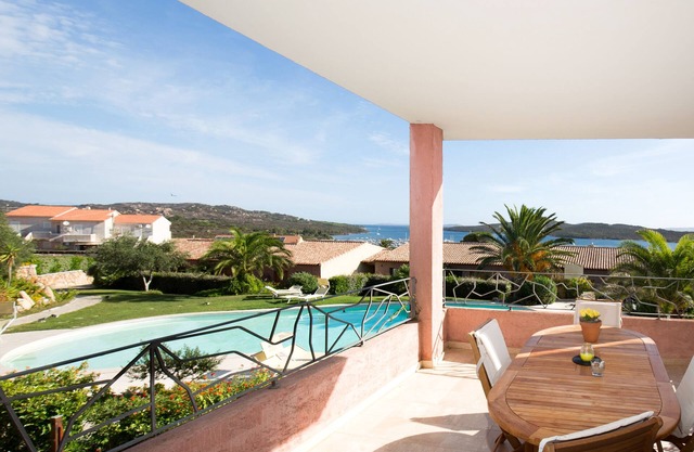Splendid Seaview Apartment (N° 18)