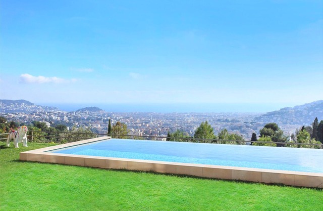 Splendid villa, sea view infinity pool