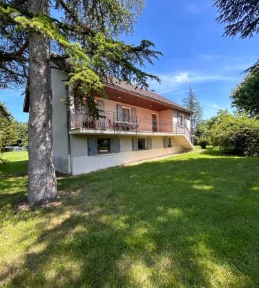 Splendide Villa, grand jardin à 2 pas du Golf
