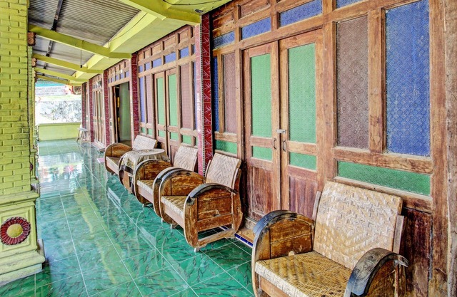 SPOT ON 92535 Guest House Pak Darso