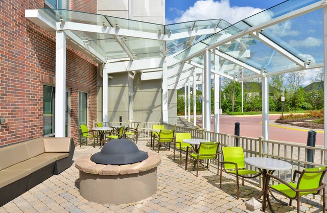 SpringHill Suites by Marriott Fairfax Fair Oaks