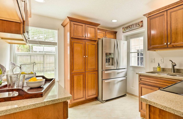 St Augustine Apt w/Hot Tub Access ~ 1 Mi to Beach