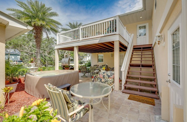 St Augustine Apt w/Hot Tub Access ~ 1 Mi to Beach