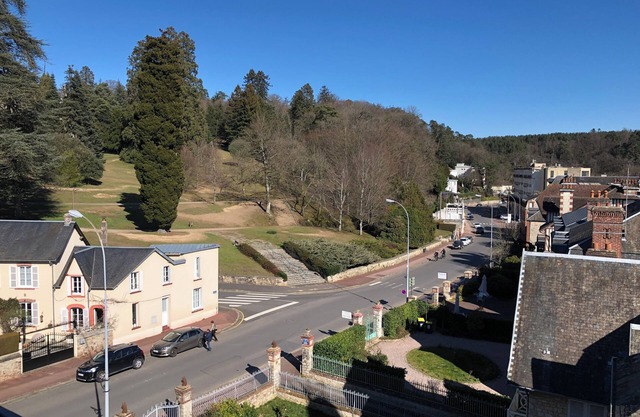 Studio 29m2 650m from the thermal baths very bright with elevator, private parking