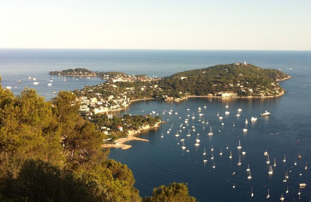 St Jean Cap Ferrat, Ground floor Villa, 3 rooms, swimming pool, terrace, garden