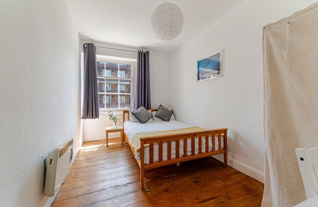 Standard Single Room with Shared Bathroom