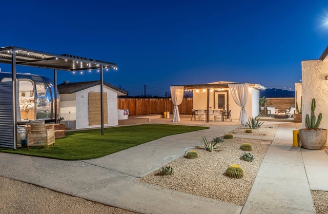 Starlit Nights Getaway w/Soaking Tub