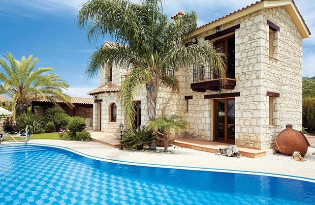 Stavroulla