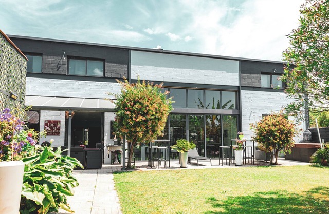 STAY AT THE ZEN LOFT