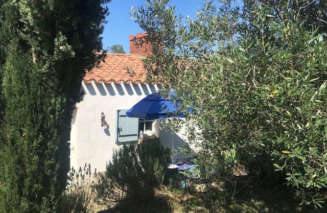 Stay by the ocean in a pretty 19th-century house near the beaches.