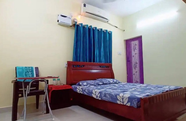 Stay Confident Cloud 9 Private AC room w Bathroom