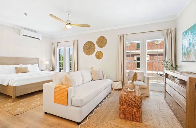 Stay on 30A: Shop House Studio, Private Beach!