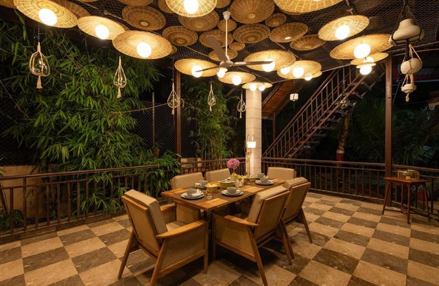 StayVista at Whistling Oaks- Pet Friendly Villa with Indoor & Outdoor Games