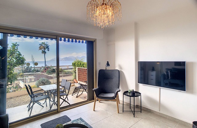 STE 231L - Apartment for 4 people in Cannes