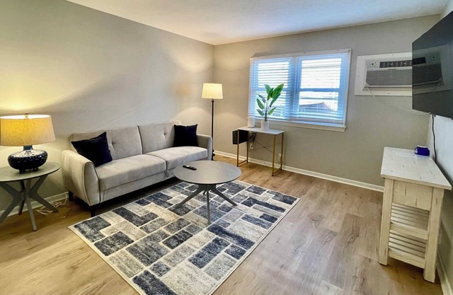 Steps From UNMC, Dining, Explore Midtown