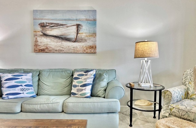 STEPS TO SAND! Sapphire Beach bliss: Renovated 2 bed 2.5 bath at Crystal Cove