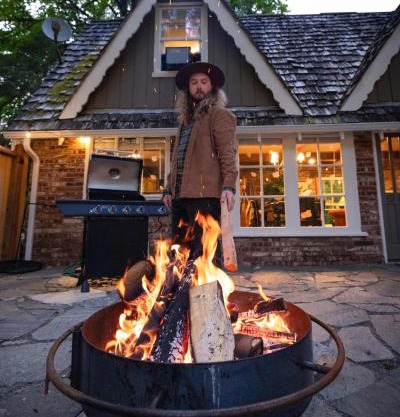 Stilly River Haus - Hot tub - Firepit - Fireplace
