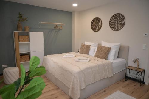 Stilvolle & ruhige Ferienwohnung mit Terrasse & Garten