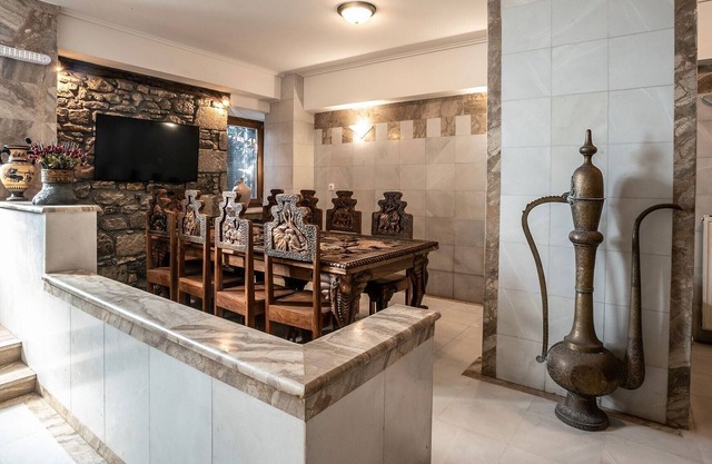 Stone Walls Suite At The Deep Blue Sea Water 7
