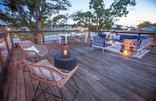 Stonewall Motor Lodge