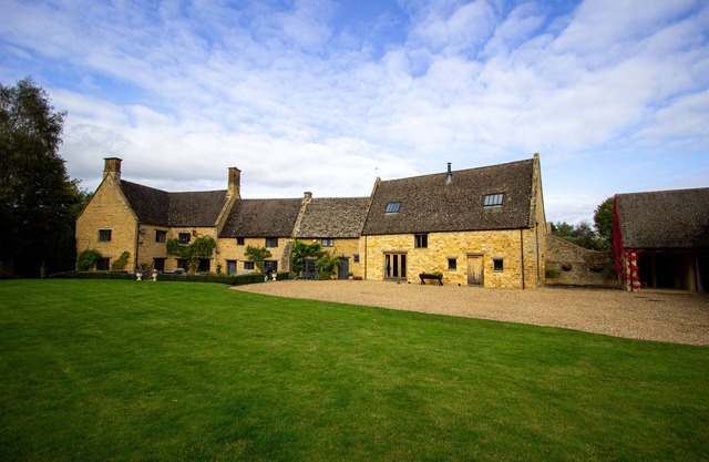 Stourton Manor - Cotswolds Manor House Over 4 Acres