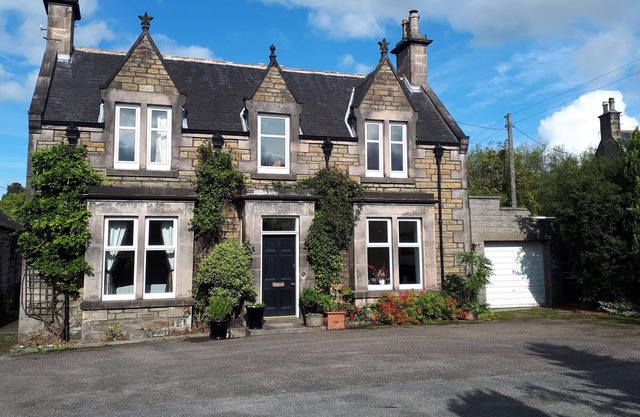 STRATHMILL HOUSE, family friendly, character holiday cottage in Keith