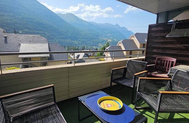 Studio 4 persons MAGNIFICENT MOUNTAIN VIEW pyrenees zenith LUZ ST SAUVEUR