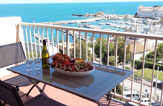 Studio 4p, magnificent sea view