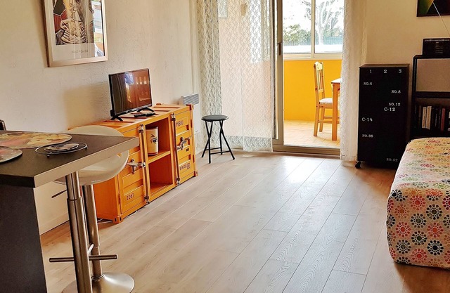 Studio any comfort 2 people in residence of standing