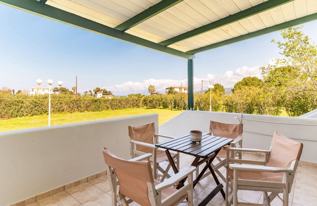 Studio Apartment '5' with Private Terrace, Wi-Fi and Air Conditioning