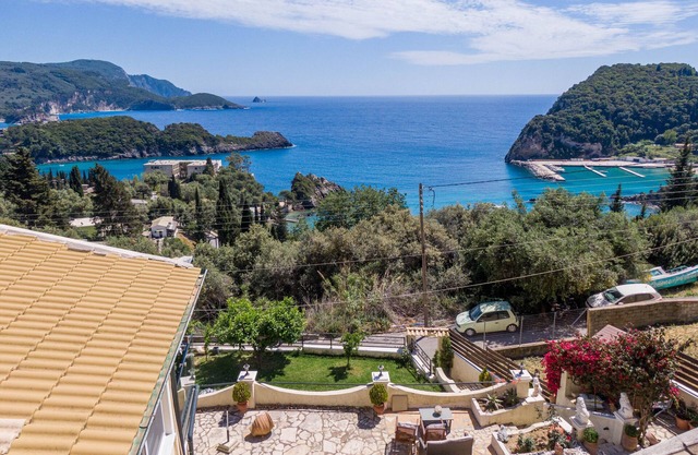 Studio Apartment "Angela 4" with Sea View, Shared Pool & Wi-Fi