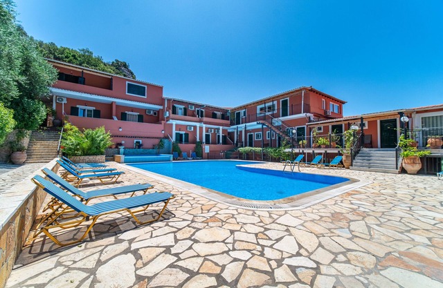 Studio Apartment "Arianna Studio Ground Floor 6" with Sea View, Shared Pool & Wi-Fi