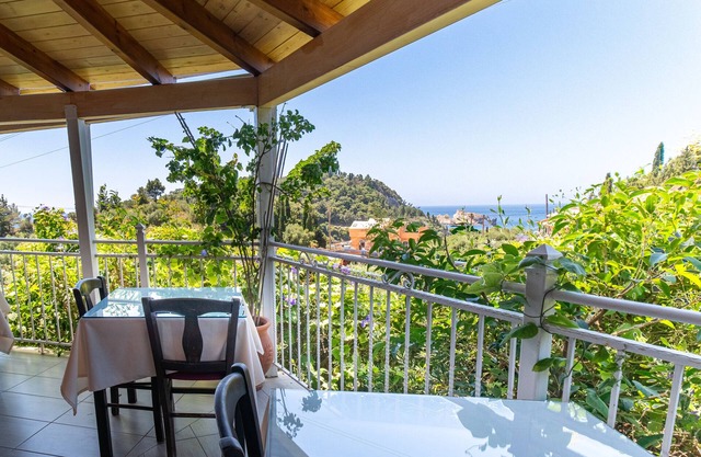 Studio Apartment "Arianna Studio Ground Floor 8" with Sea View, Shared Pool & Wi-Fi