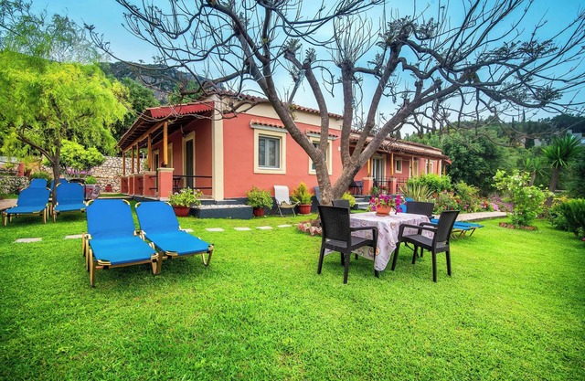 Studio Apartment 'Bozikis Studios' with Shared Garden, Wi-Fi and Air Conditioning