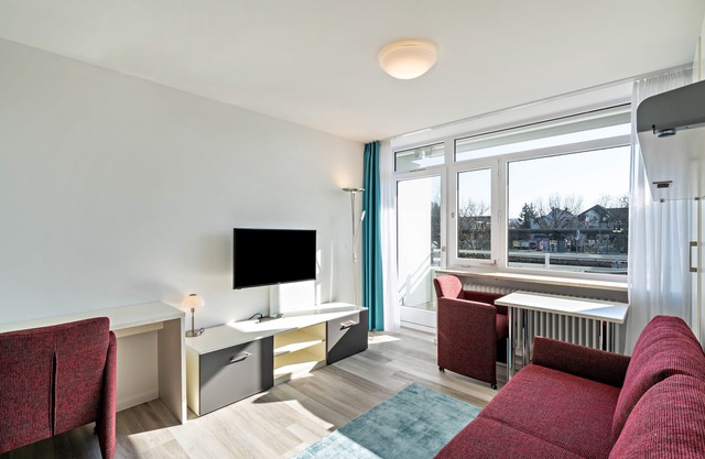 Studio Apartment 'Huber Living Basic 106' with Balcony and Wi-Fi