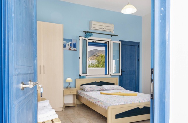Studio Apartment 'Studios Ninemia Serifos 2' with Sea View, Wi-Fi and Air Conditioning