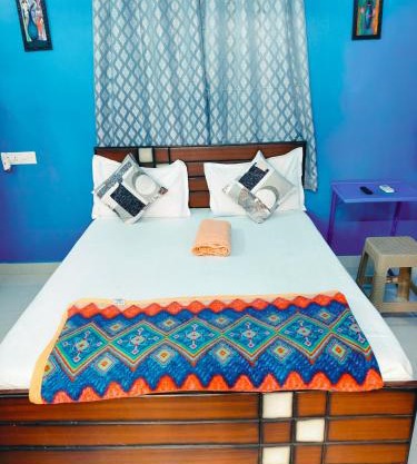 Studio Apartment with private entrance, behind DLF and near L&T, RMZ IT park and close to SRMC & MIOT Hospital